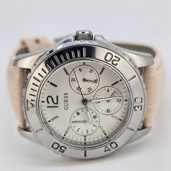 Guess Women\'s Watch 38MM‎ Gray Dial Day Date 24H New Pink Leather Bands Battery main image 10
